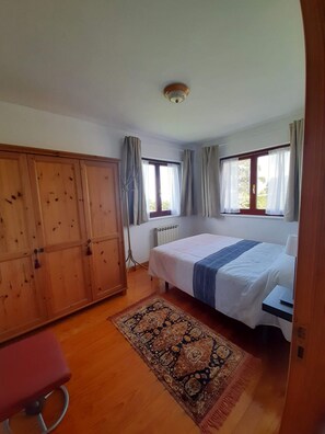 2 間睡房、床單