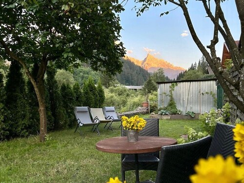 Holiday Apartment "Talhaus - Rita" with Mountain View, Shared Garden & Wi-Fi