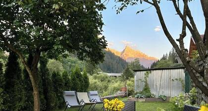 Holiday Apartment "Talhaus - Rita" with Mountain View, Shared Garden & Wi-Fi