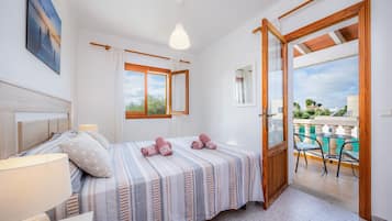 4 chambres, fer et planche à repasser, Wi-Fi gratuit, draps fournis