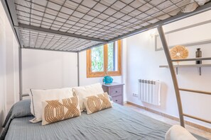 3 bedrooms, iron/ironing board, free WiFi, bed sheets - Holiday Home 'Apt Con Piscina Y Jardín' with Shared Pool, Wi-Fi and Air Conditioning (Puerto Pollensa)