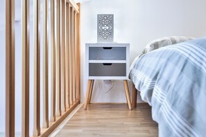 1 chambre, fer et planche à repasser, Wi-Fi gratuit, draps fournis