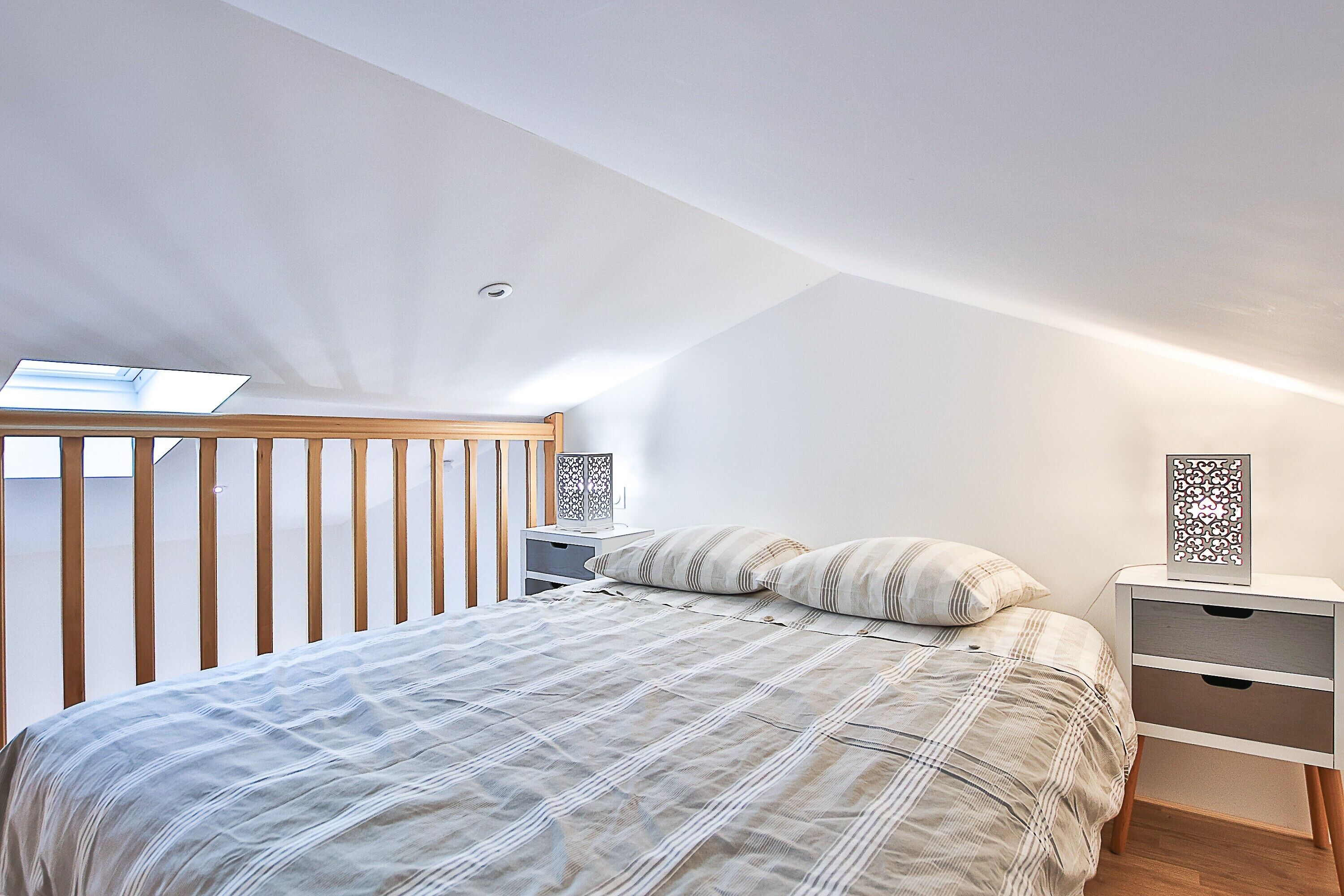 1 habitación, tabla de planchar con plancha, wifi gratis y ropa de cama 