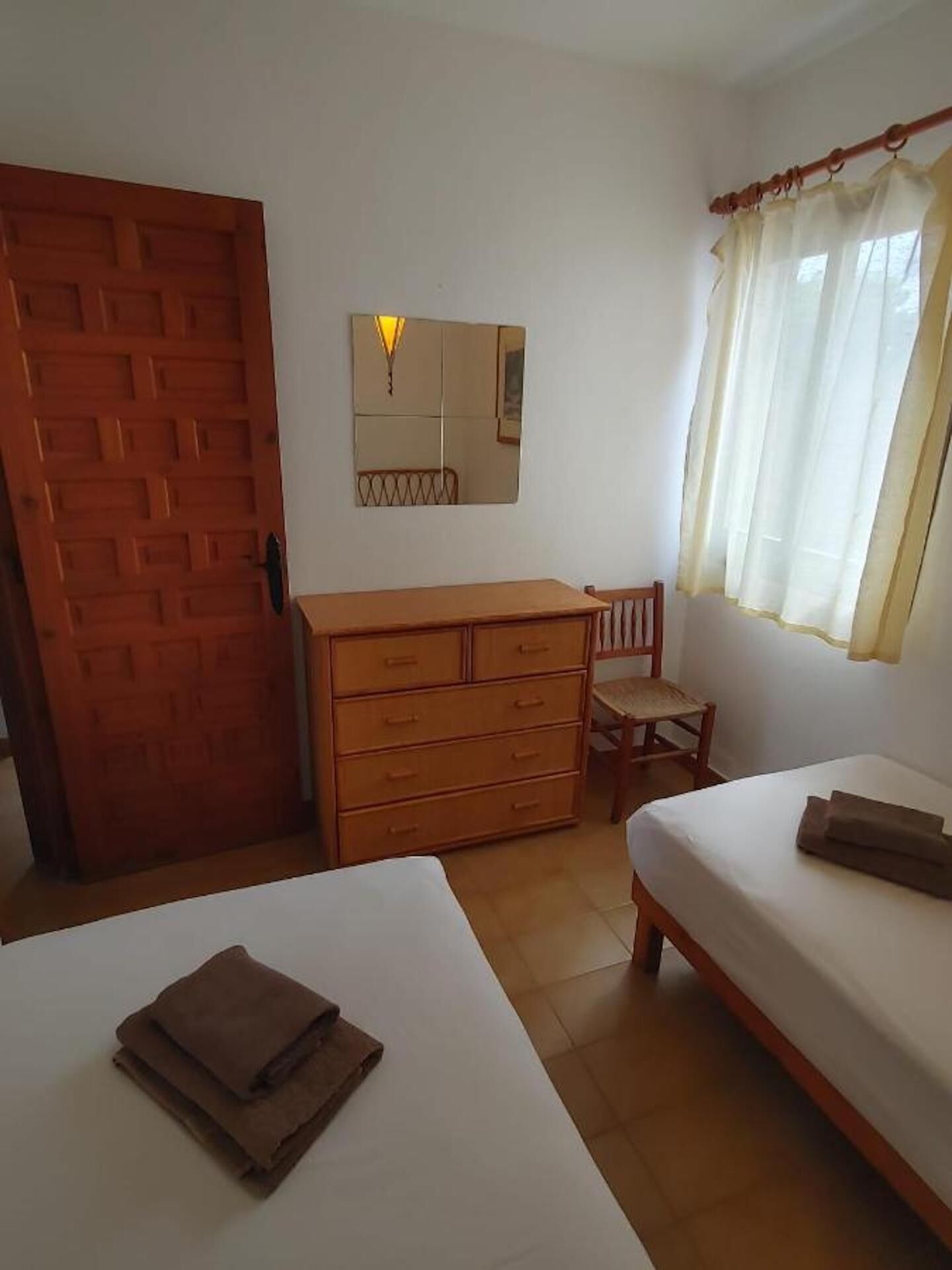 2 habitaciones, wifi gratis y ropa de cama 