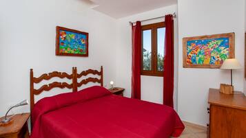 3 chambres, fer et planche Ă repasser, Wi-Fi gratuit, draps fournis