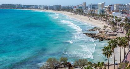 Holiday Home 'Apto Con Terraza 301' with with Shared Pool, Private Terrace and Air Conditioning