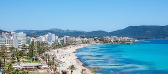 Holiday Home 'Apto Con Terraza 301' with with Shared Pool, Private Terrace and Air Conditioning