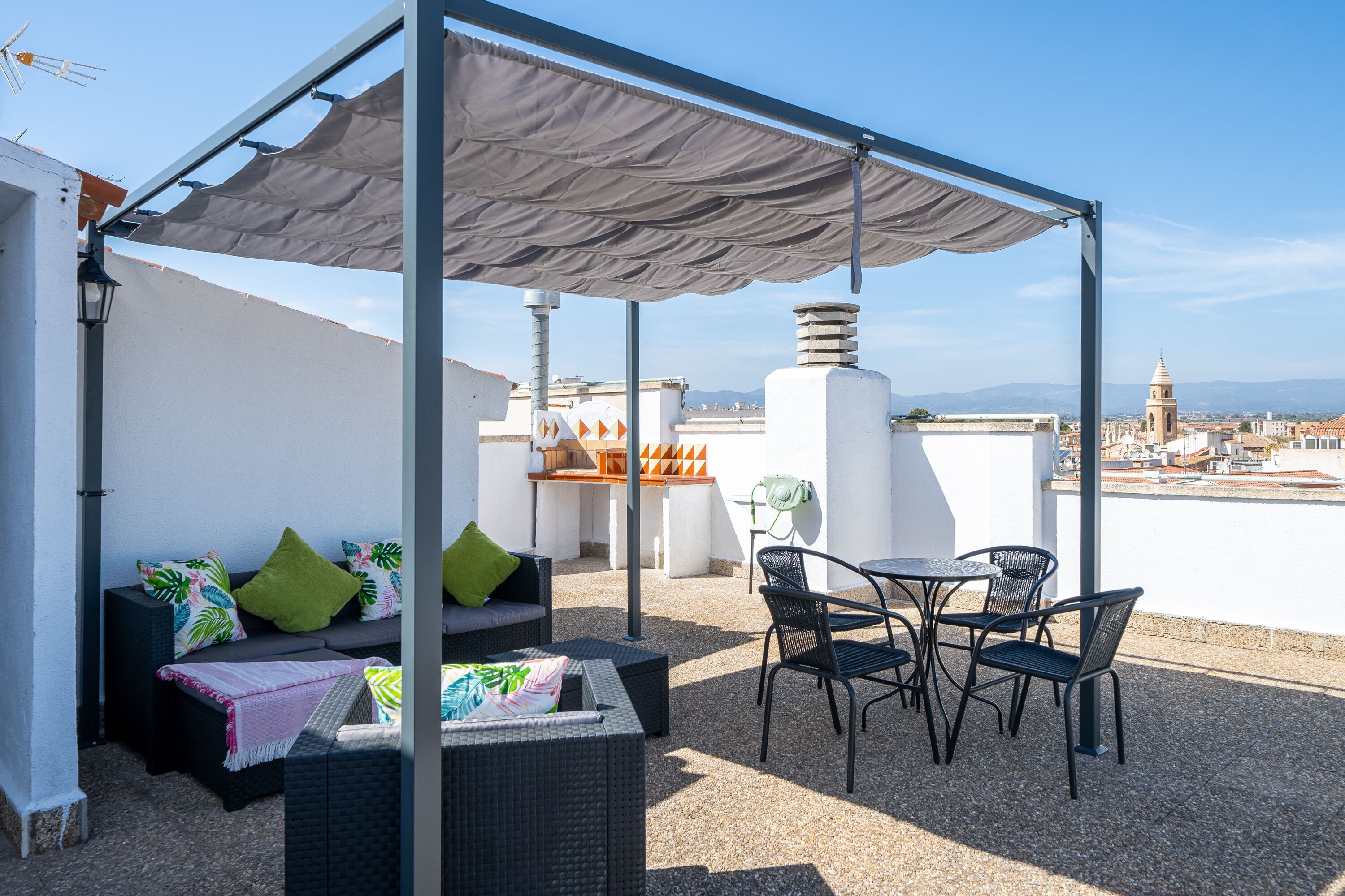 Apartamento "Mc Atico Vila" con vistas al mar, terraza y Wi-Fi