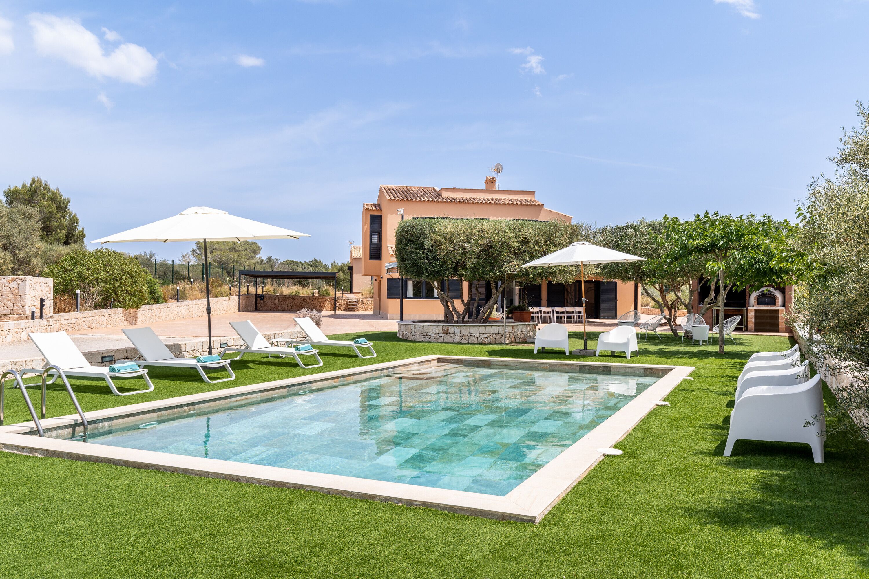 Villa 'Can Bellmunt' con piscina, jardín, terraza y Wi-Fi
