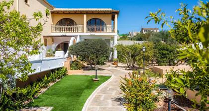 Country House 'Can Munito' with Private Pool, Wi-Fi, and Air Conditioning