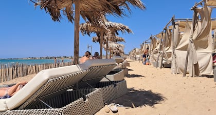 Holiday Home 'Loft Le Palme' with Private Terrace, Wi-Fi and Air Conditioning