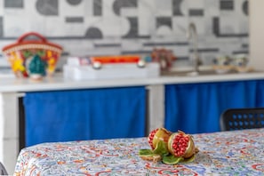 Dining - Apartment 'Raggio Di Sole In Oasi Del Mare' with Sea View, Wi-Fi and Air Conditioning (Granelli)