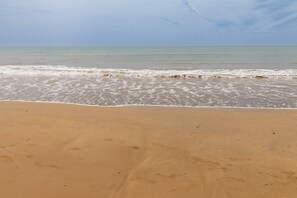 Beach nearby - Apartment 'Raggio Di Sole In Oasi Del Mare' with Sea View, Wi-Fi and Air Conditioning (Granelli)