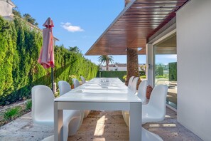 Outdoor dining - Villa 'Traviata ' with Sea View, Private Pool, Wi-Fi and Air Conditioning (Benissa(Alicante))