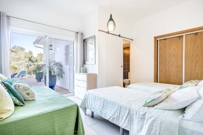 4 Schlafzimmer, Bügeleisen/Bügelbrett, kostenloses WLAN, Bettwäsche