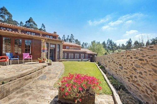 Holiday Home 'Azenha Da Lagoa Negra' with Lake View, Private Pool & Wi-Fi