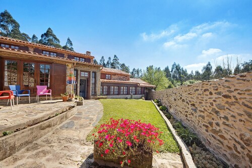 Holiday Home 'Azenha Da Lagoa Negra' with Lake View, Private Pool and Wi-Fi