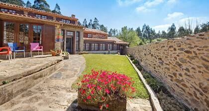 Holiday Home 'Azenha Da Lagoa Negra' with Lake View, Private Pool and Wi-Fi