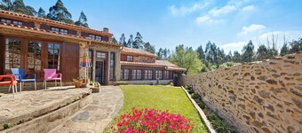 Holiday Home 'Azenha Da Lagoa Negra' with Lake View, Private Pool and Wi-Fi