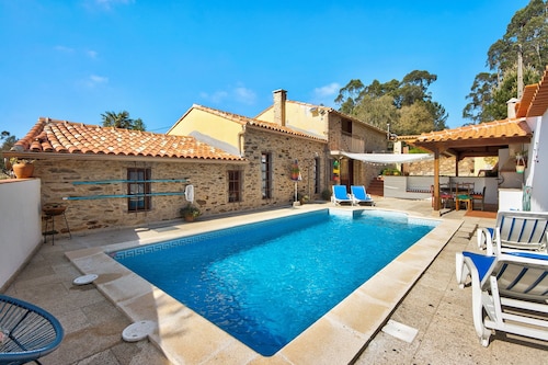 Holiday Home 'Azenha Da Lagoa Negra' with Lake View, Private Pool and Wi-Fi