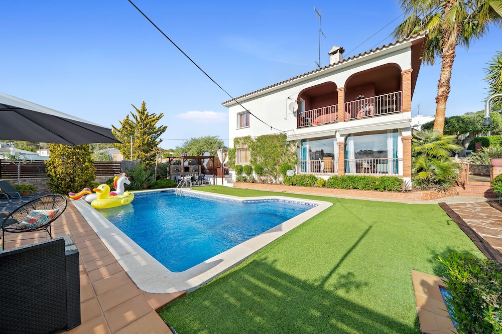 Villa 'Maravillosa' con vistas a la montaña, piscina privada y Wi-Fi