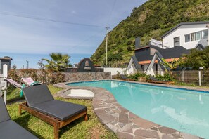 Pool - Holiday Apartment 'Palmeira House - Fernandes Cottage' with Shared Pool and Wi-Fi (Ponta Delgada)