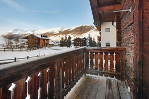 Property grounds - Apartment 'Al Bait Da Marangona Al Baitin' with Mountain View, Private Garden and Wi-Fi (Livigno)