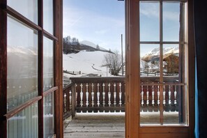 Interior - Apartment 'Al Bait Da Marangona Al Baitin' with Mountain View, Private Garden and Wi-Fi (Livigno)