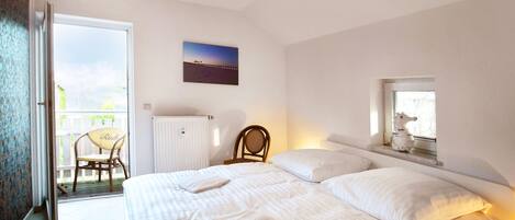 2 室のベッドルーム、WiFi (無料)