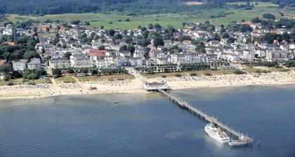 The house Ahlbeck - beautiful 80sqm - Remise (restored in 2023)