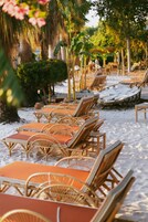 Playa privada en los alrededores, sillas reclinables de playa