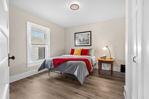 1 habitación, escritorio, wifi gratis y ropa de cama