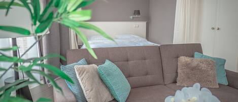 1 camera, Wi-Fi, lenzuola