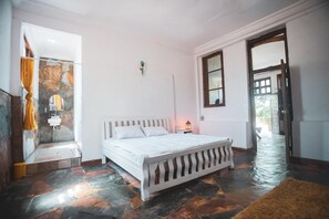 1 bedroom, bed sheets - Near Adom Waterfalls (Obosomase)