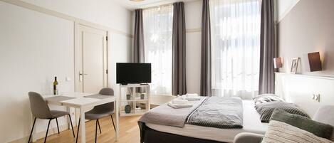 1 bedroom, WiFi, bed sheets