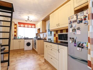 Fridge, electric kettle, toaster, cookware/dishes/utensils - 21 Crossways (Clacton-on-Sea)