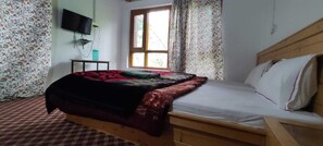 1 habitación, escritorio, wifi gratis y ropa de cama