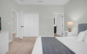 4 bedrooms, WiFi, bed sheets