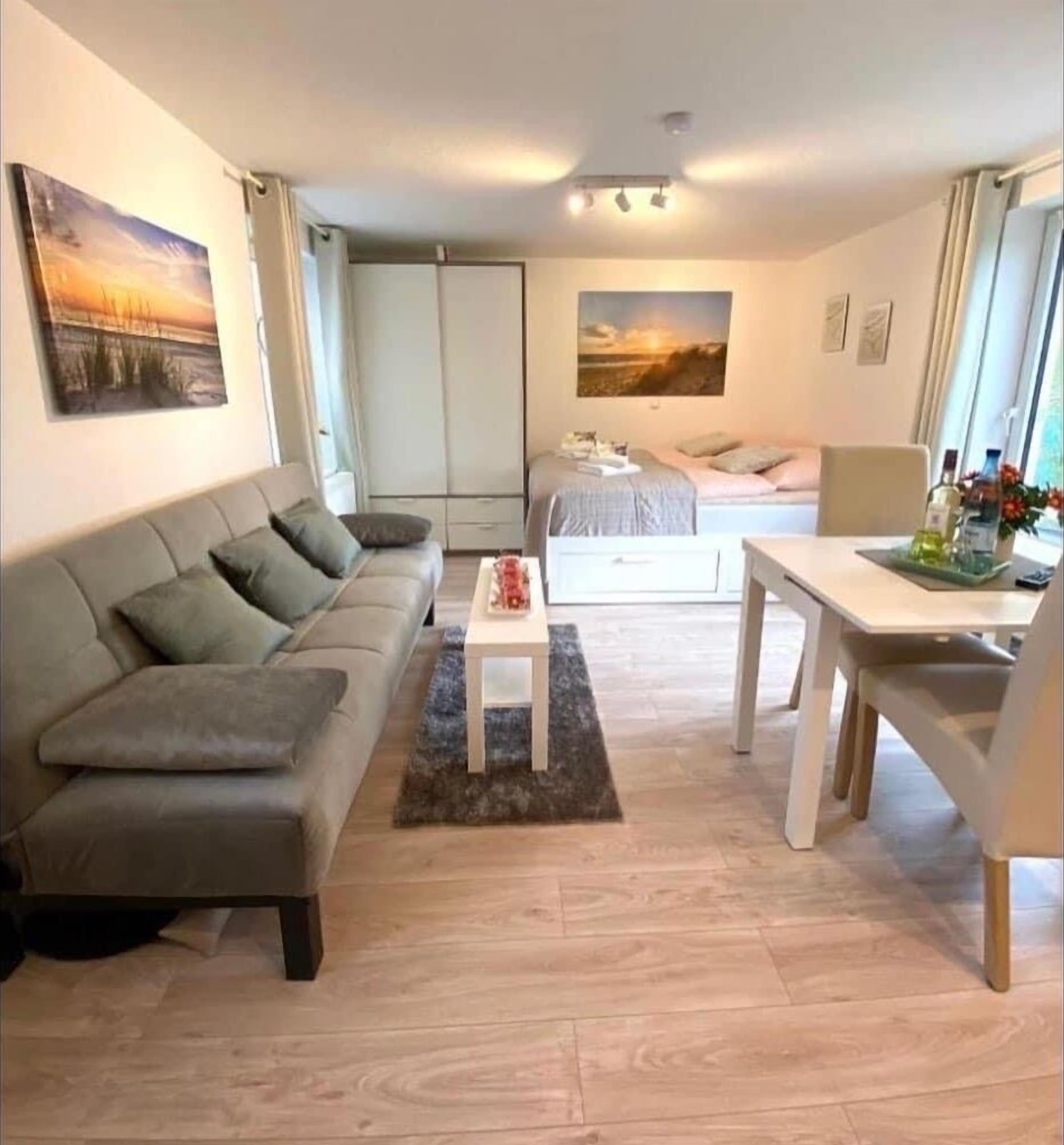 Fernseher, Kamin, Drucker