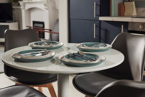 Cottage | Dining - 13 Oxford Street (Exeter)