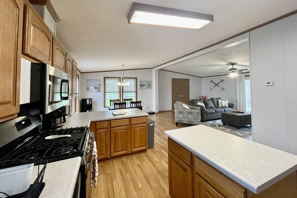 Paw Paw Lake Airbnb & Cheap Cabin Rentals from 39 AirCabins