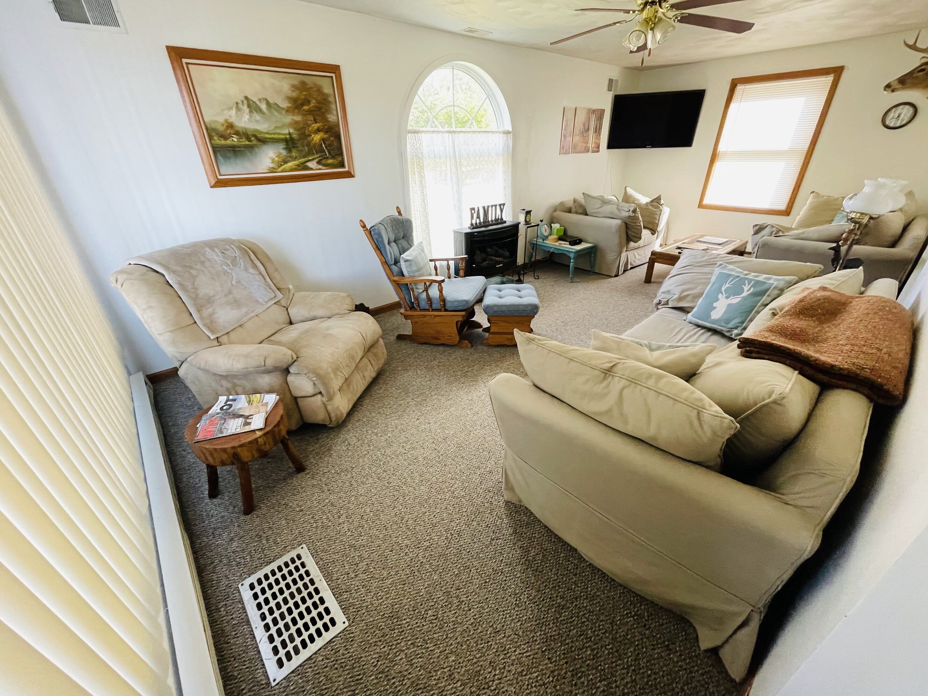 Sunset Lodge on River Mountain, just off of PA26 between Everett & Raystown Lake