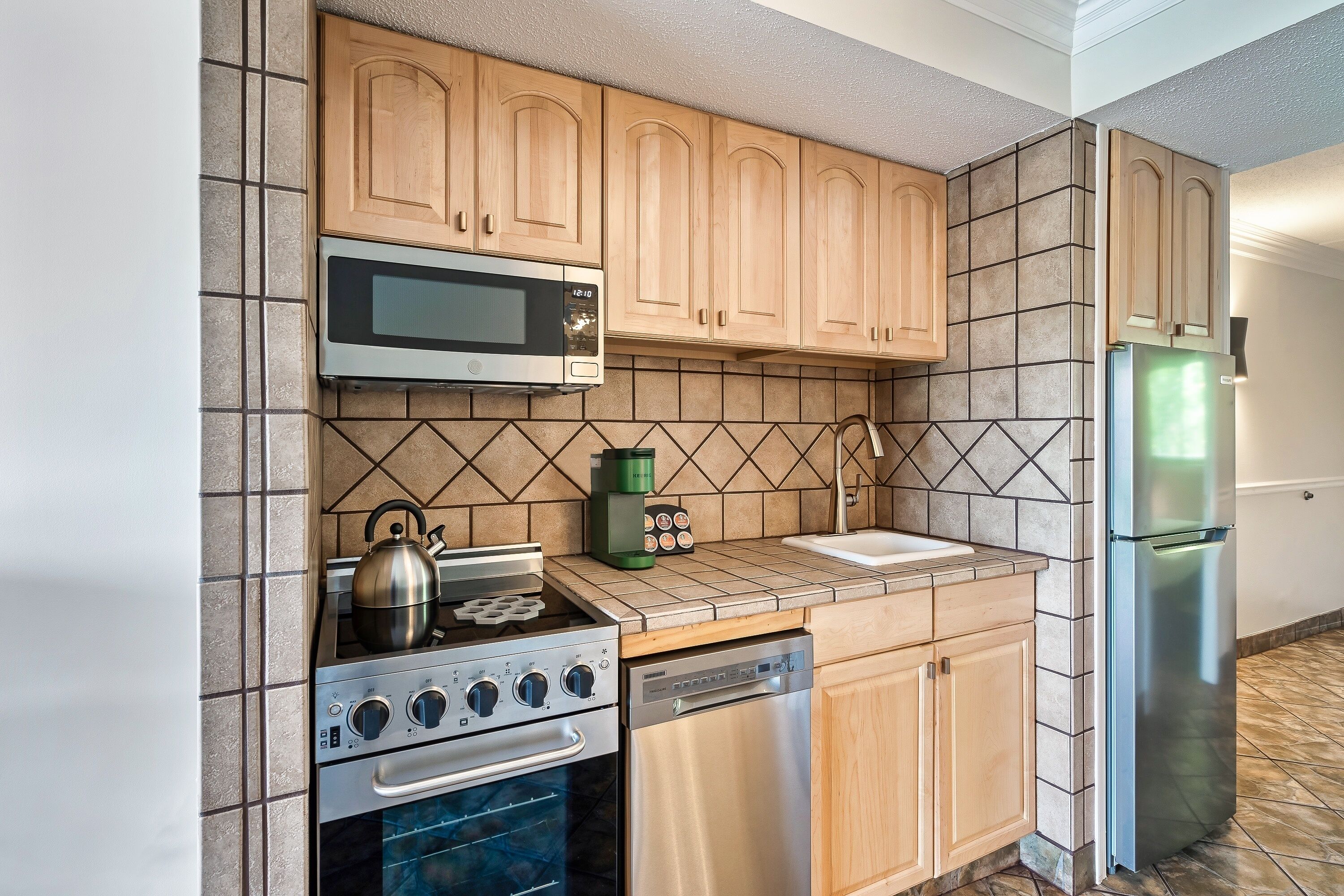 Sleek & Sexy SKY Lodge