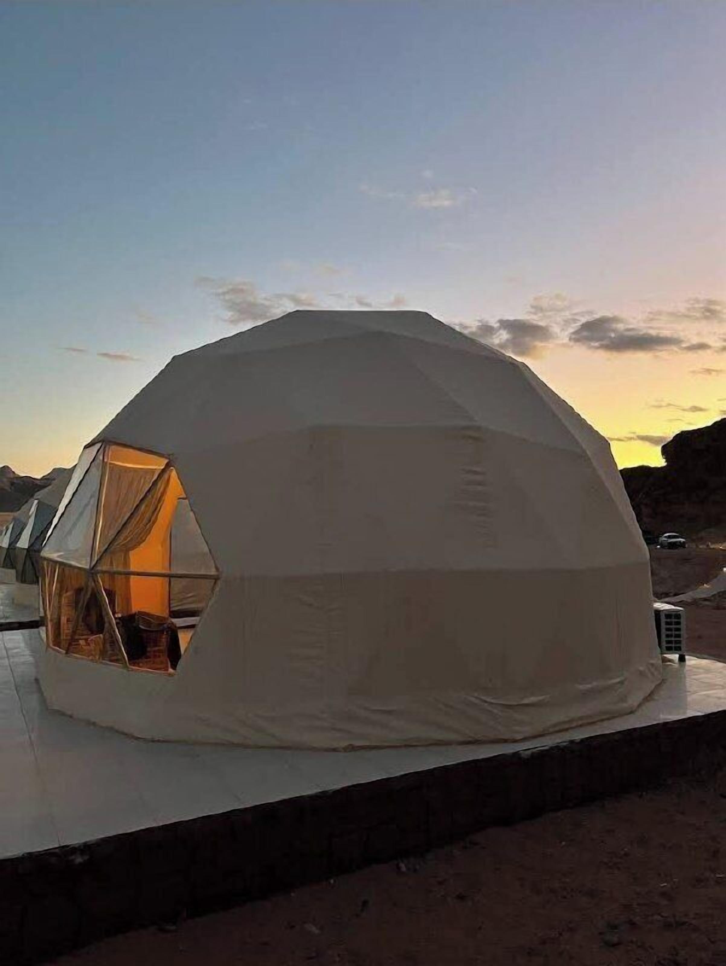 Egyptian cotton sheets, premium bedding, pillow-top beds