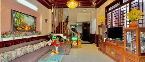Hall