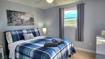 3 Schlafzimmer, Schreibtisch, kostenloses WLAN, Bettwäsche