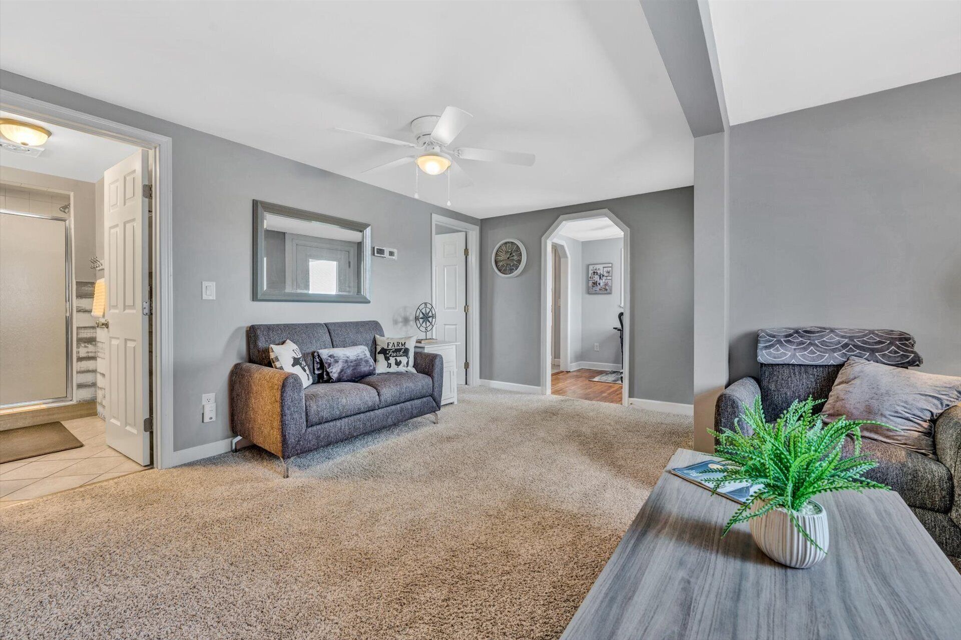 Private Farm Cottage surrounded by fields,  farm animals & mountain views.