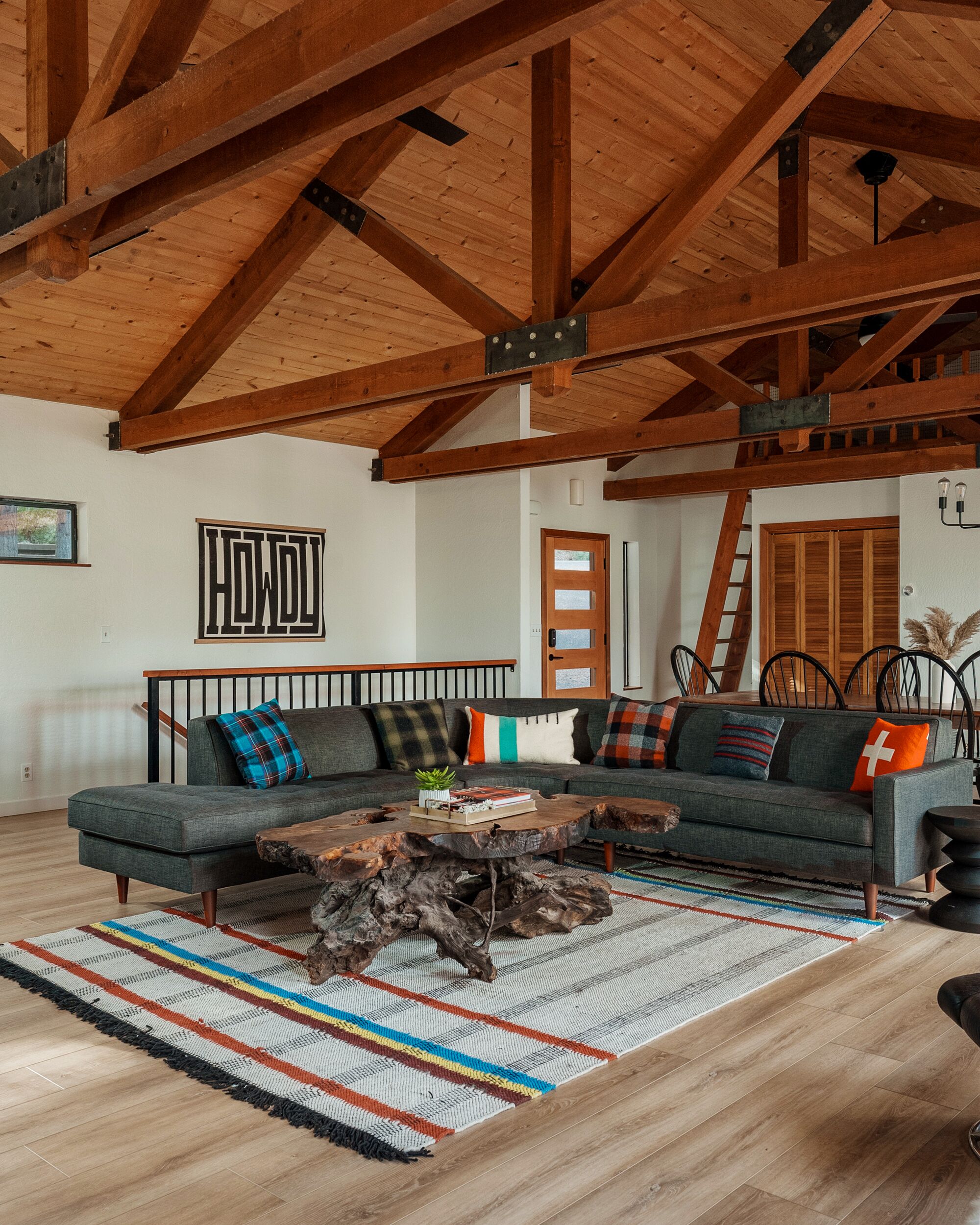 Lay-Z-Bone Lodge~A/C & Summer Pool Access!