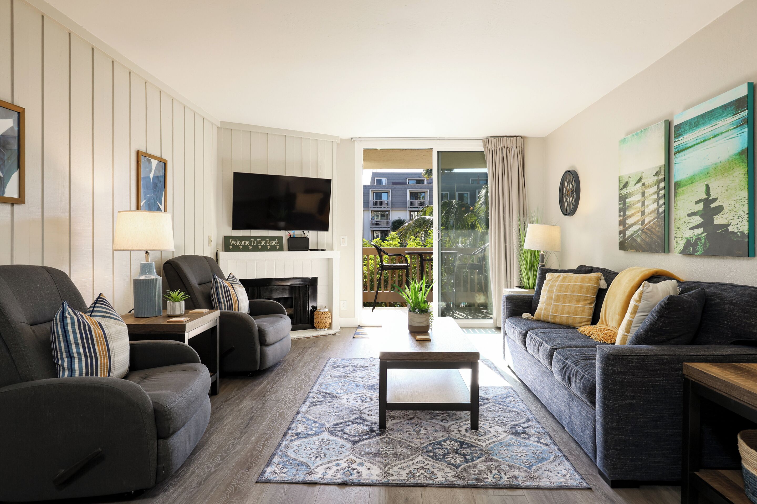 Televisión, chimenea y tenis de mesa 