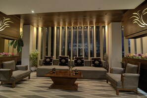 Coin salon dans le hall